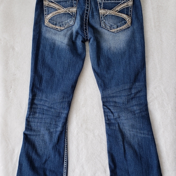 Silver Jeans - Picture 4 of 11